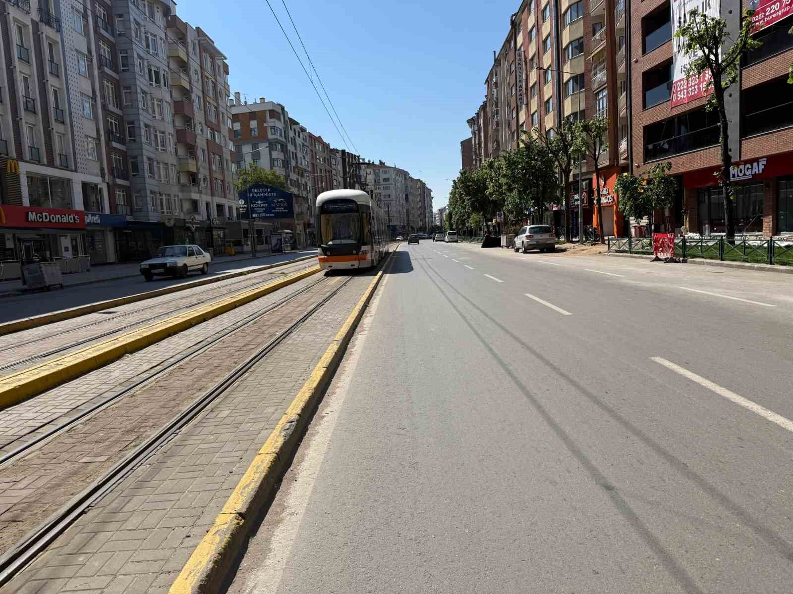 Bayramın İlk Gününde Eskişehir Sokakları Boş Kaldı (2)