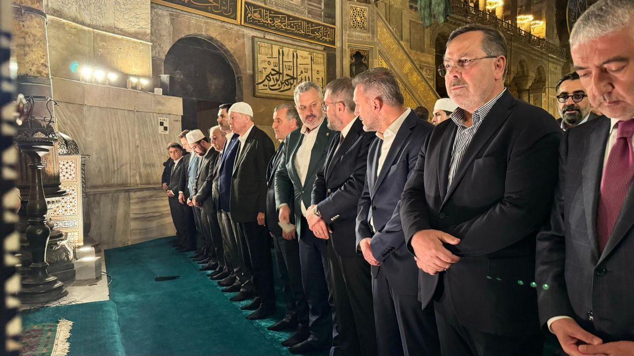 Cumhurbaşkanı Erdoğan Kuran Okudu 4