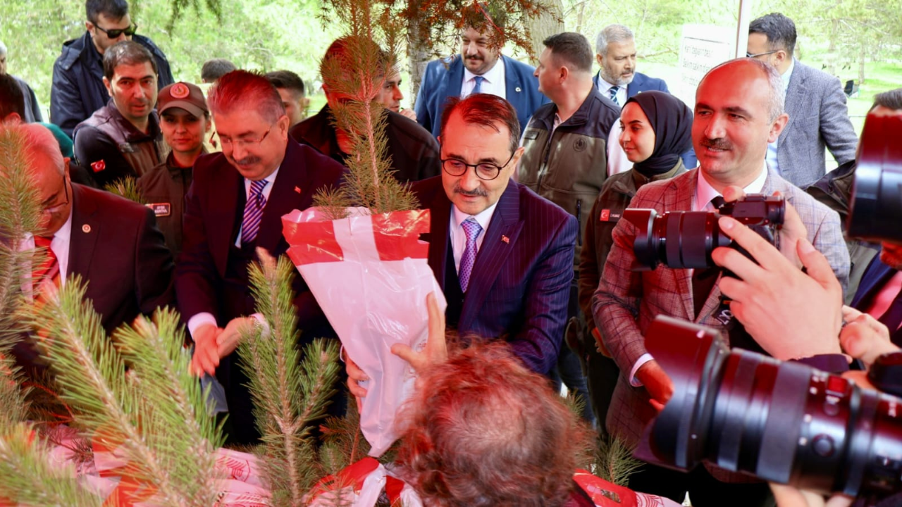 Dönmez Yunus’un Dili İnsanlığa Yol Gösteriyor (1)
