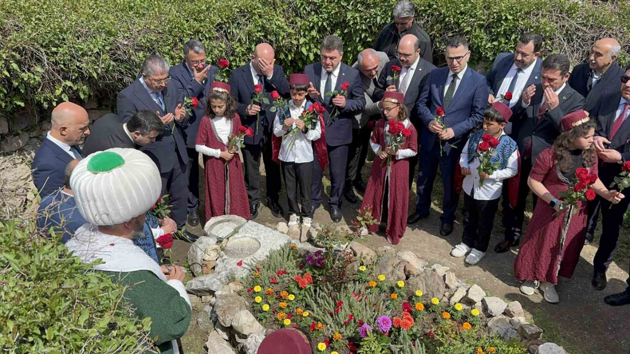 Dönmez Yunus’un Dili İnsanlığa Yol Gösteriyor (7)