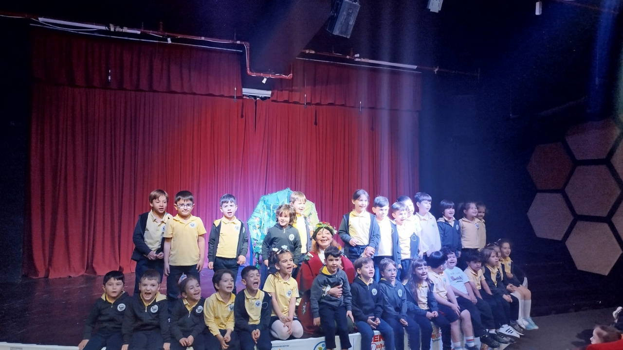 Eskişehir Şehir Tiyatroları, Denizli'de Yoğun İlgi Çekti (1)