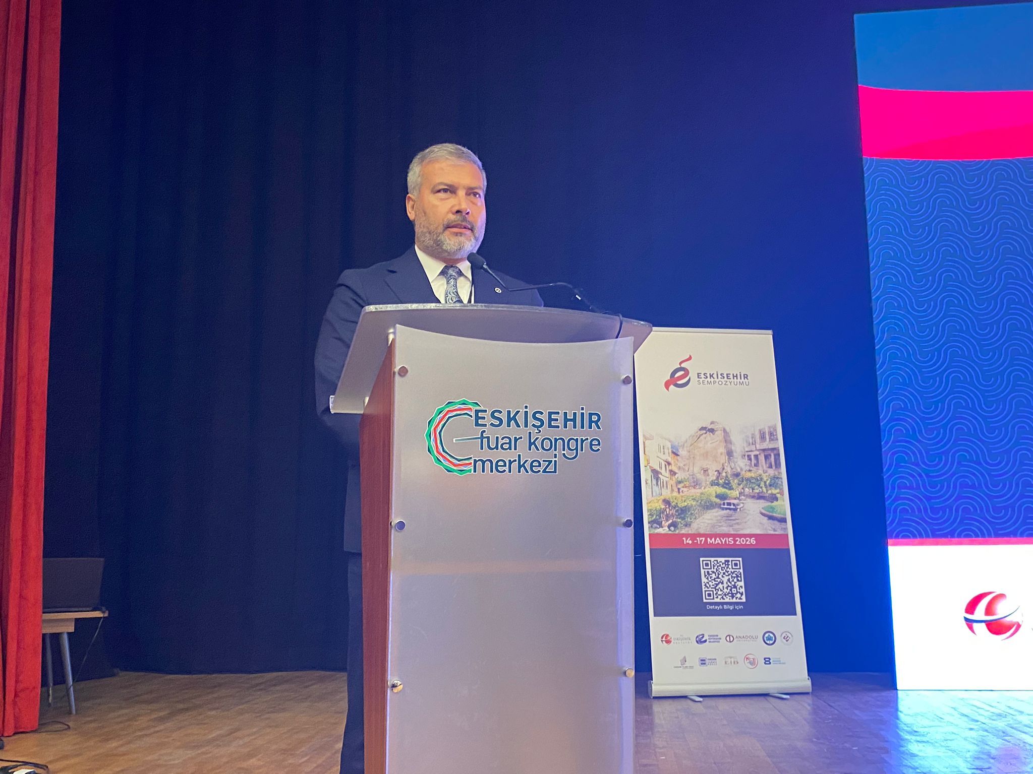 Eskişehir Sempozyumu Geniş Katılımla Başladı (4)