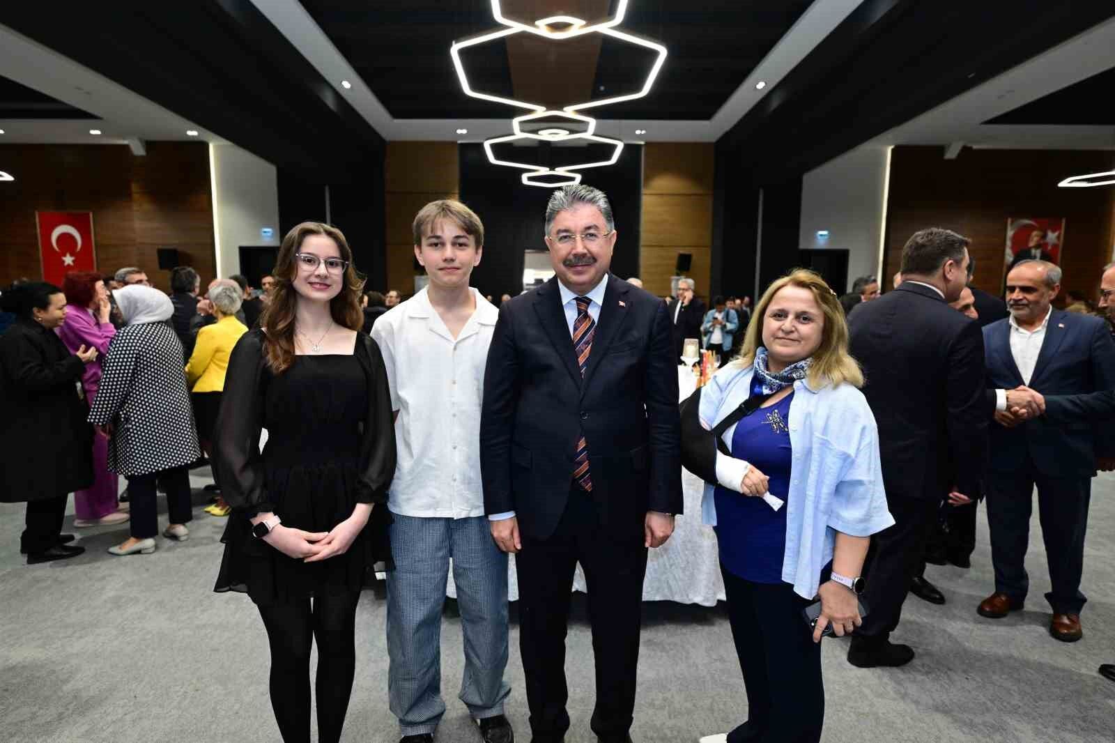Eskişehir Sempozyumu’nda Gala Programı Düzenlendi (2)