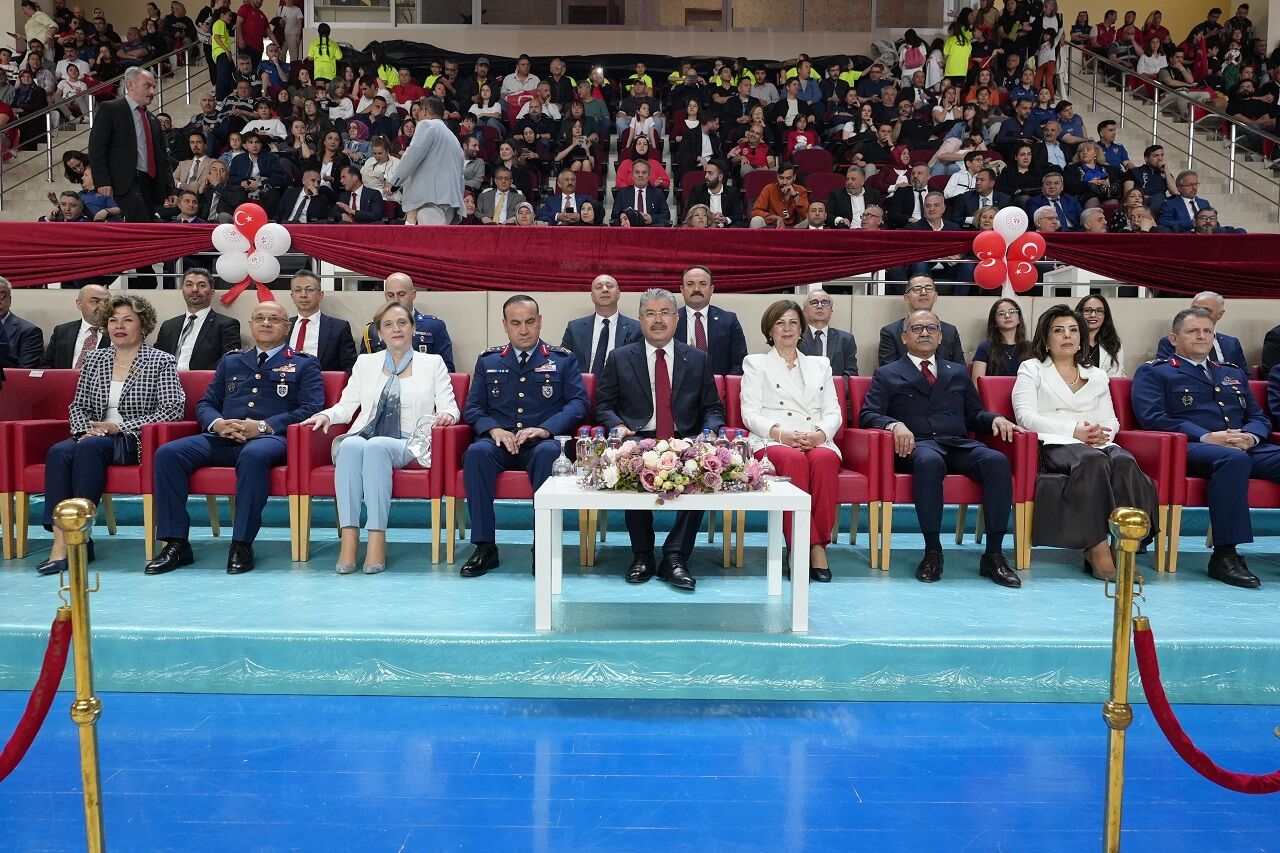Eskişehir’de 19 Mayıs Coşkusu Salona Sığmadı (10)