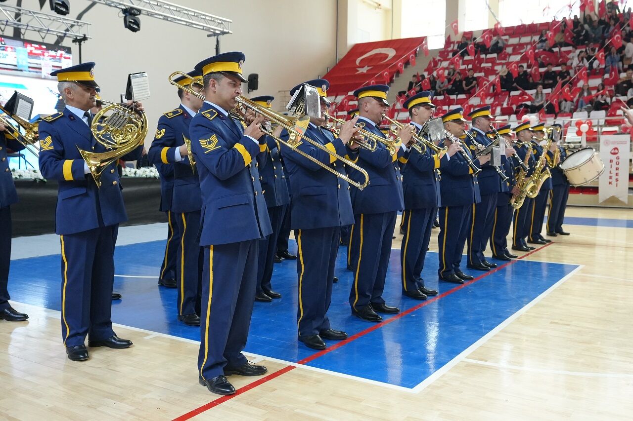 Eskişehir’de 19 Mayıs Coşkusu Salona Sığmadı (9)