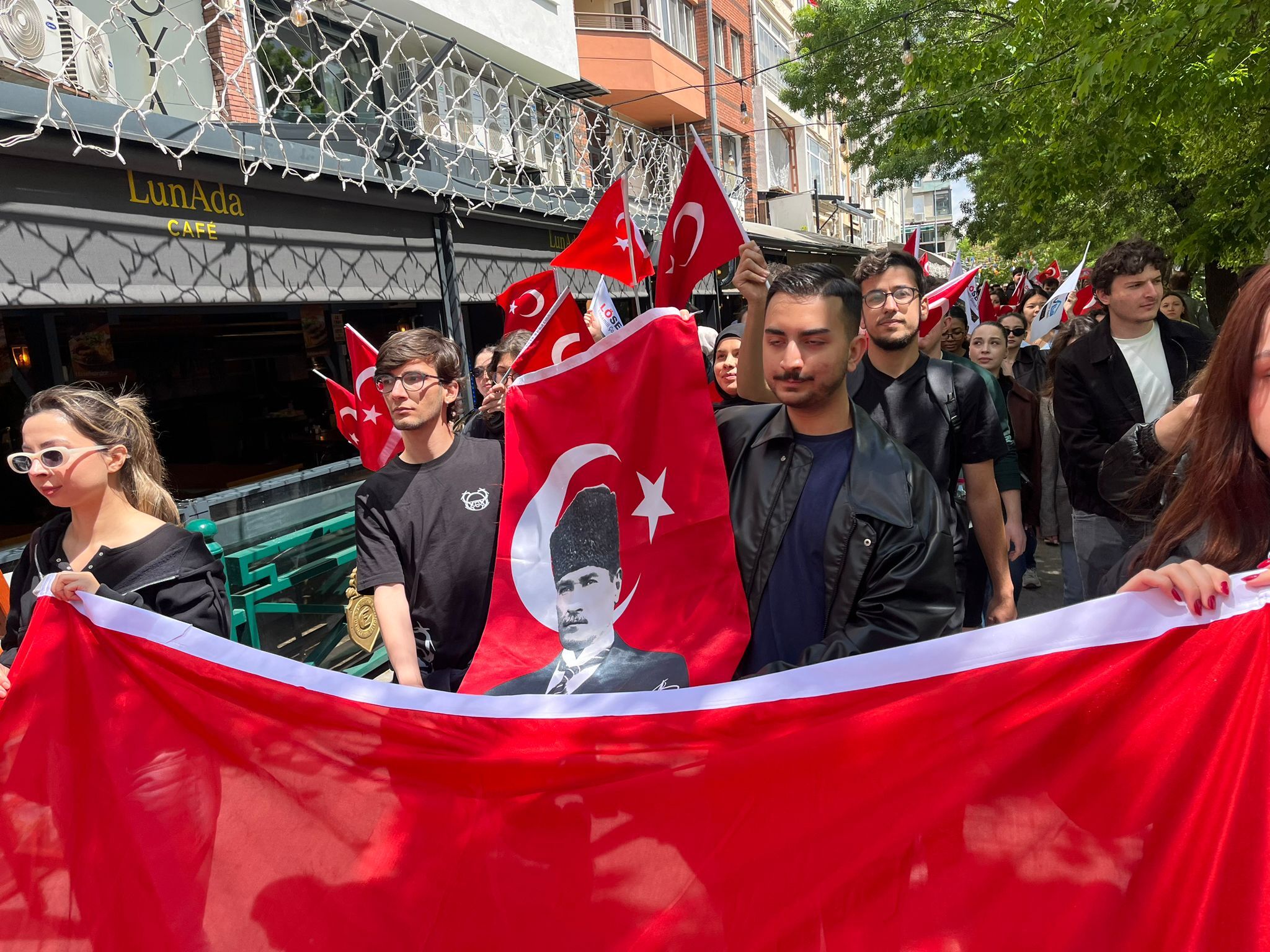 Eskişehir'de Lösev Gençleri Lösemili Çocuklar İçin Yürüdü (6)