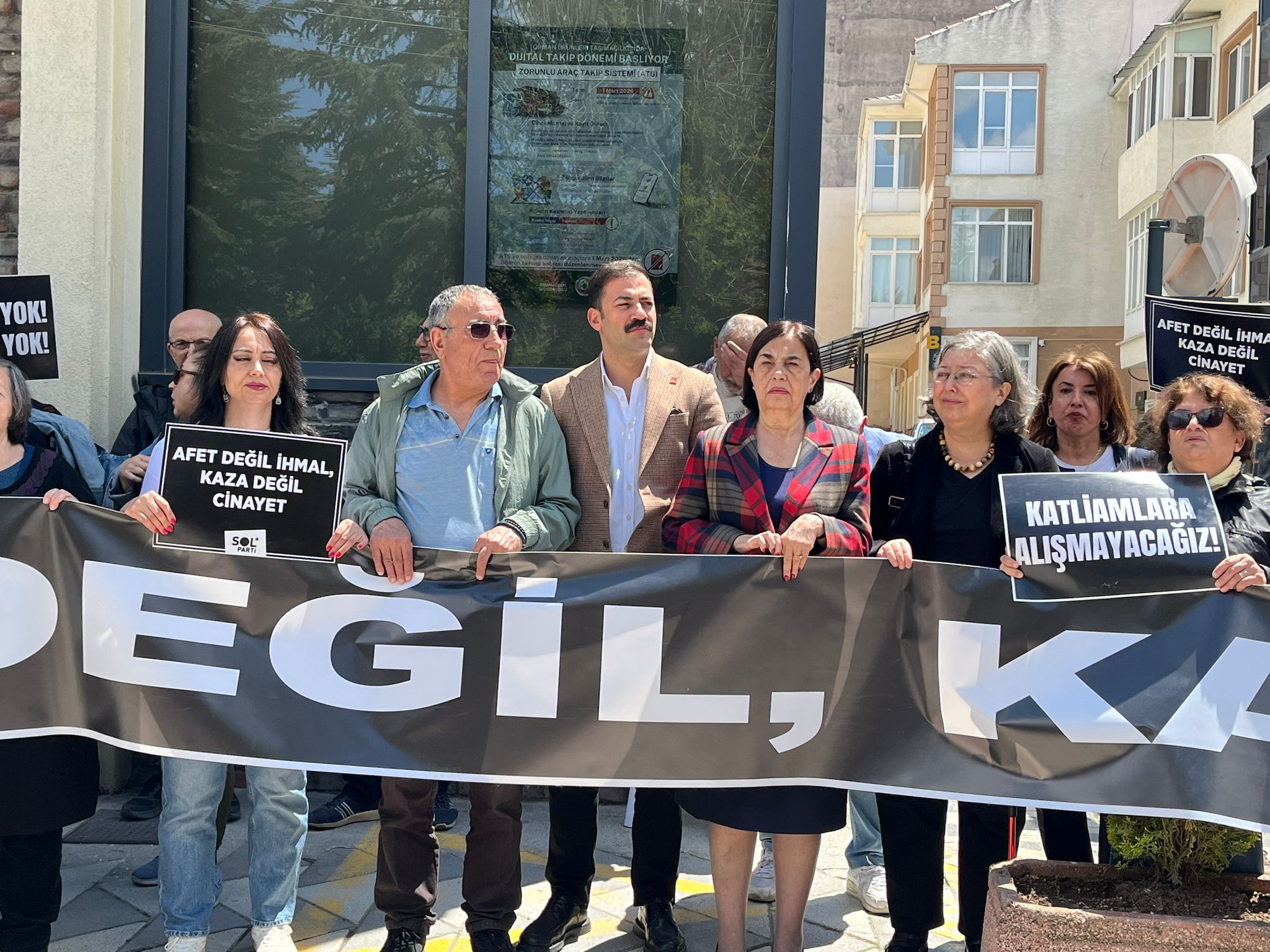 Eskişehir'de Orman Yangınları İçin Adalet Çağrısı Yükseldi (2)