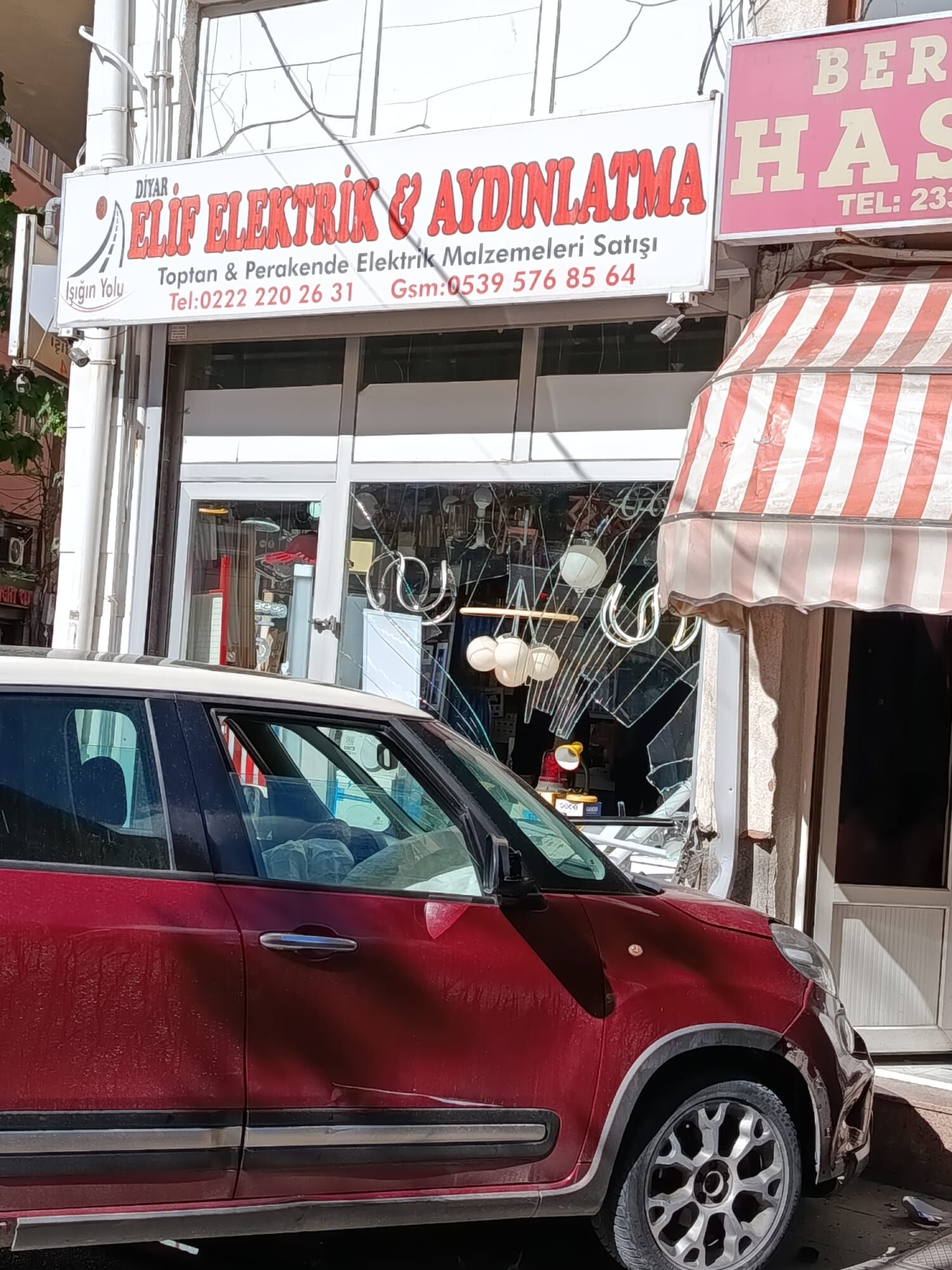 Eskişehir'de Ters Yönden Gelen Araç Faciaya Yol Açtı (5)