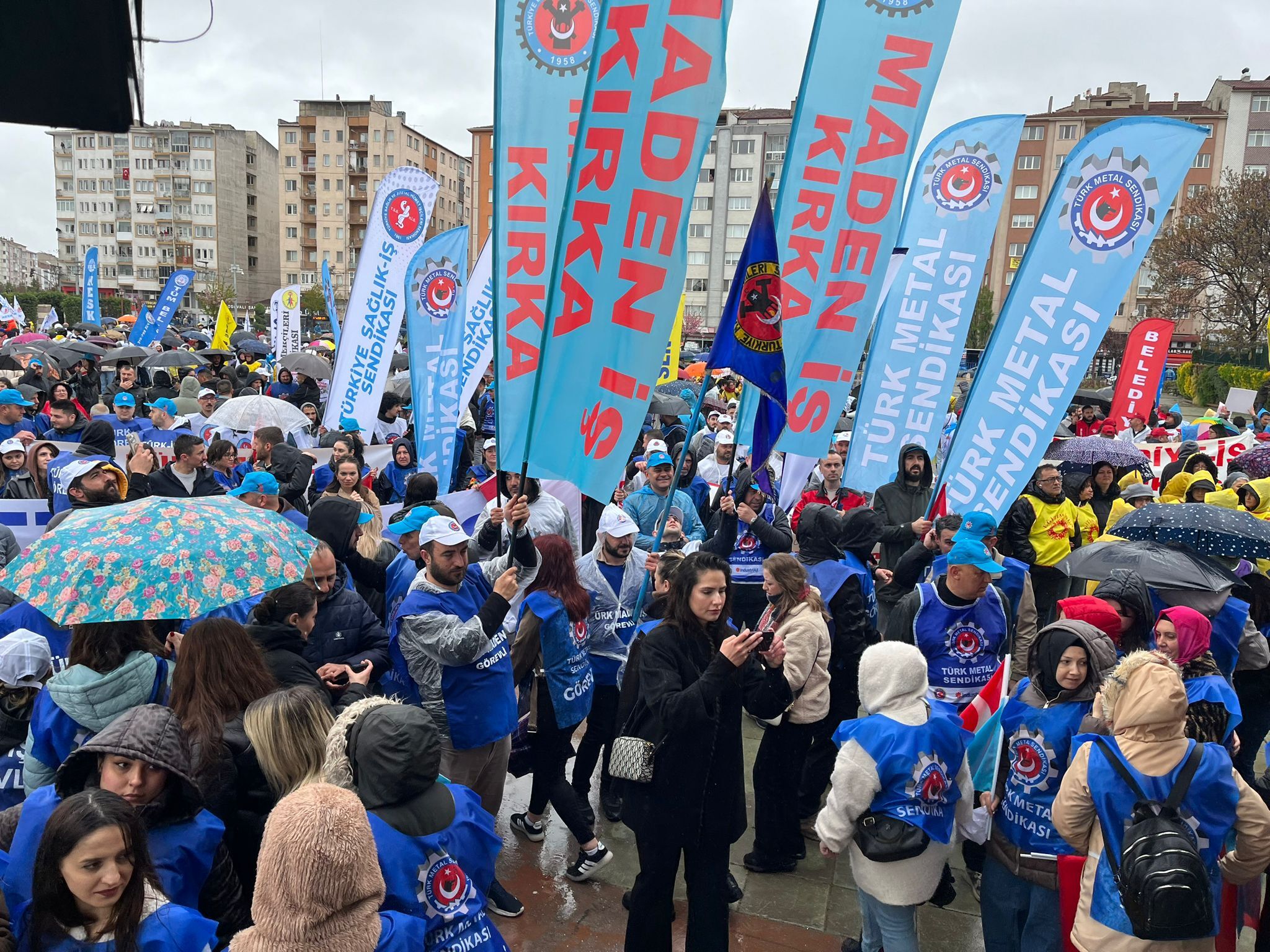 Eskişehir’de Yağmura Rağmen 1 Mayıs’ta Büyük Yürüyüş 2