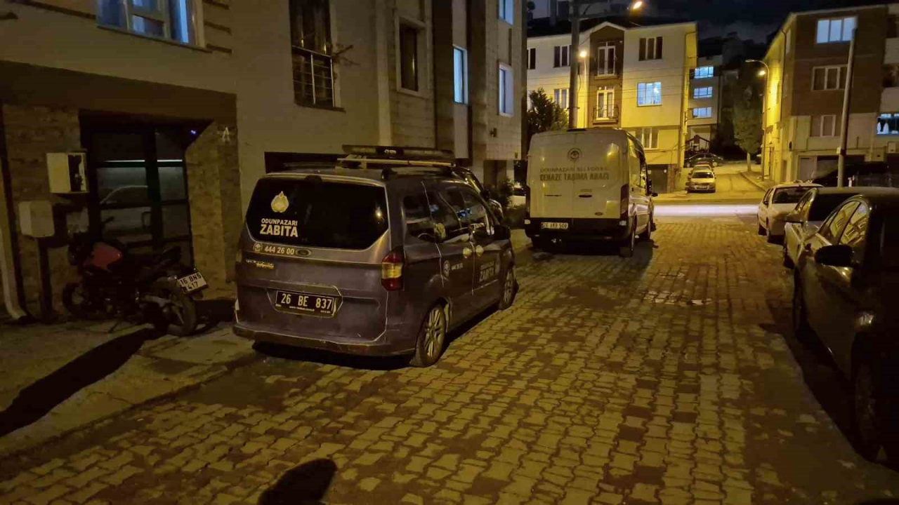Eskişehir'de Yalnız Yaşayan Adamın Cansız Bedeni Bulundu (2)
