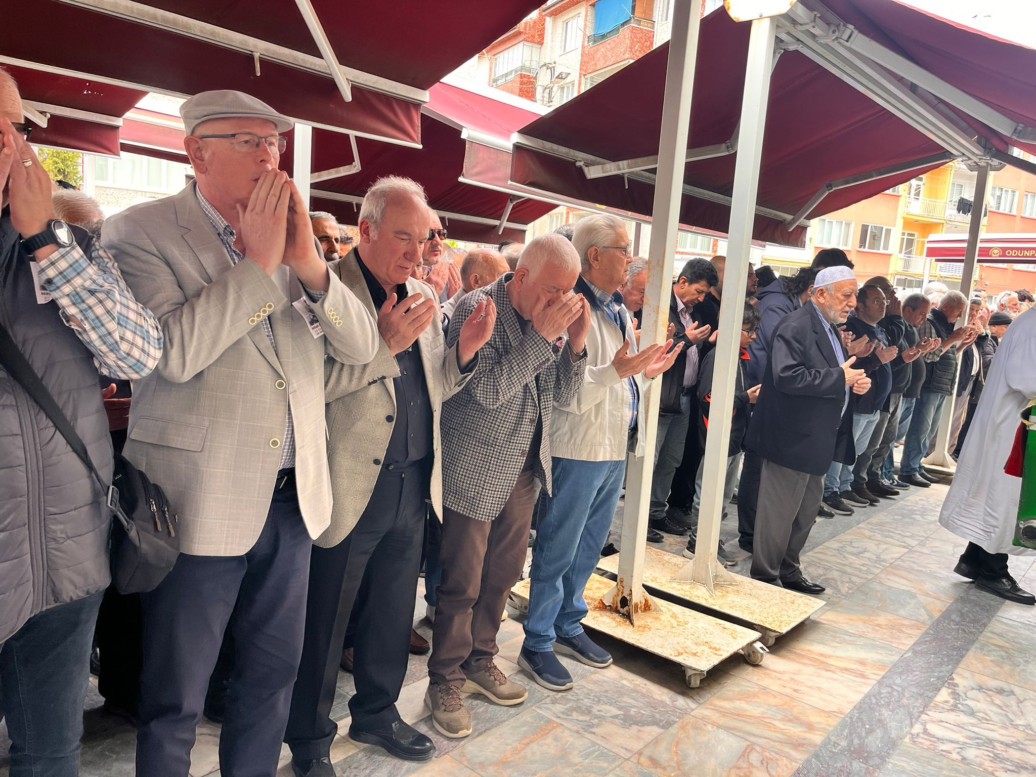 Eskişehirspor’un Efsanesi Son Yolculuğuna Uğurlandı (3)