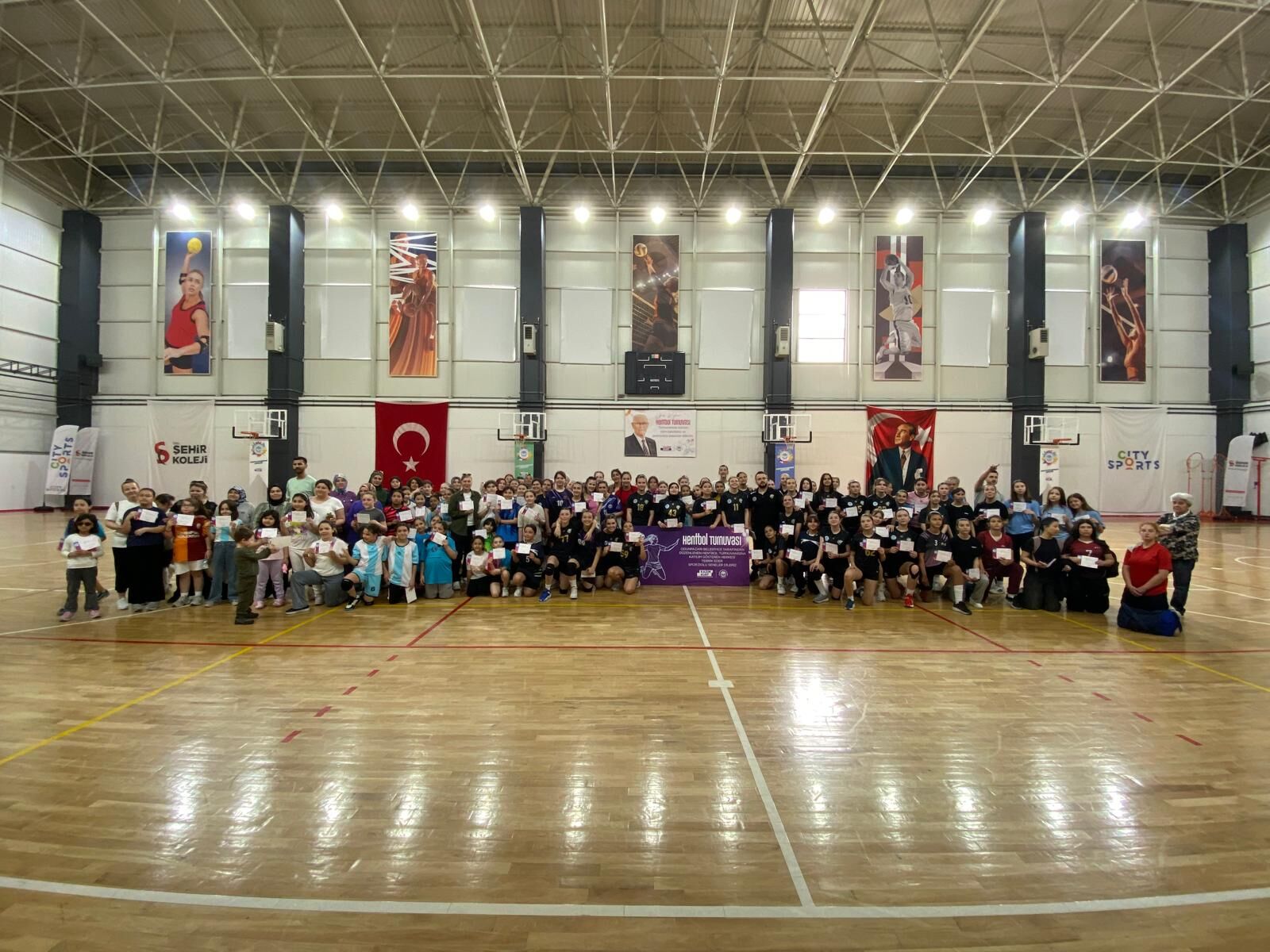 Genç Kızlar Hentbol Turnuvasında Duygusal Anlar (4)