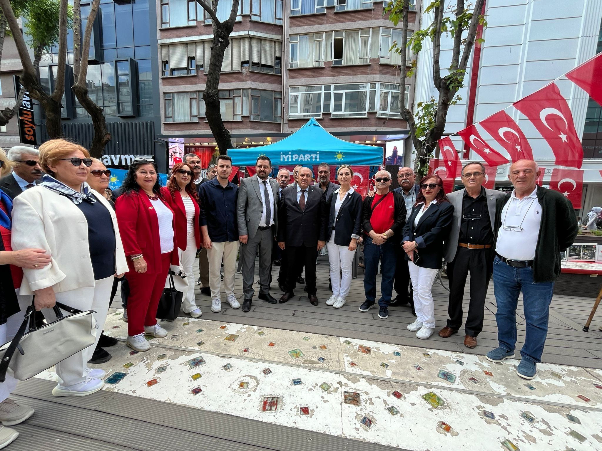 İyi̇ Parti’den Hamamyolu’nda Şehitler Sergisi (7)