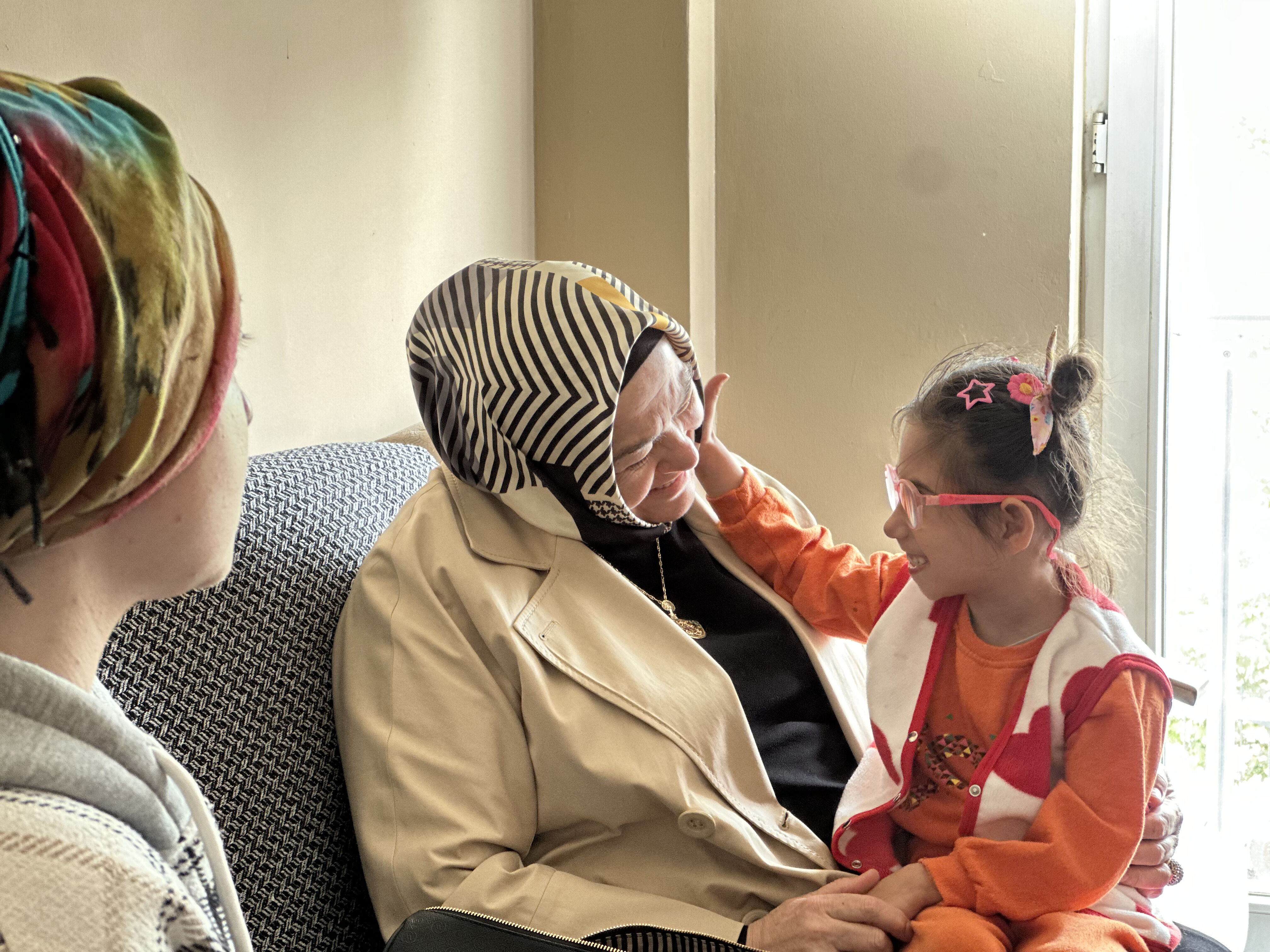 Milletvekili Gürcan Bayram Öncesi 82 Hane Ziyaret Etti (2)