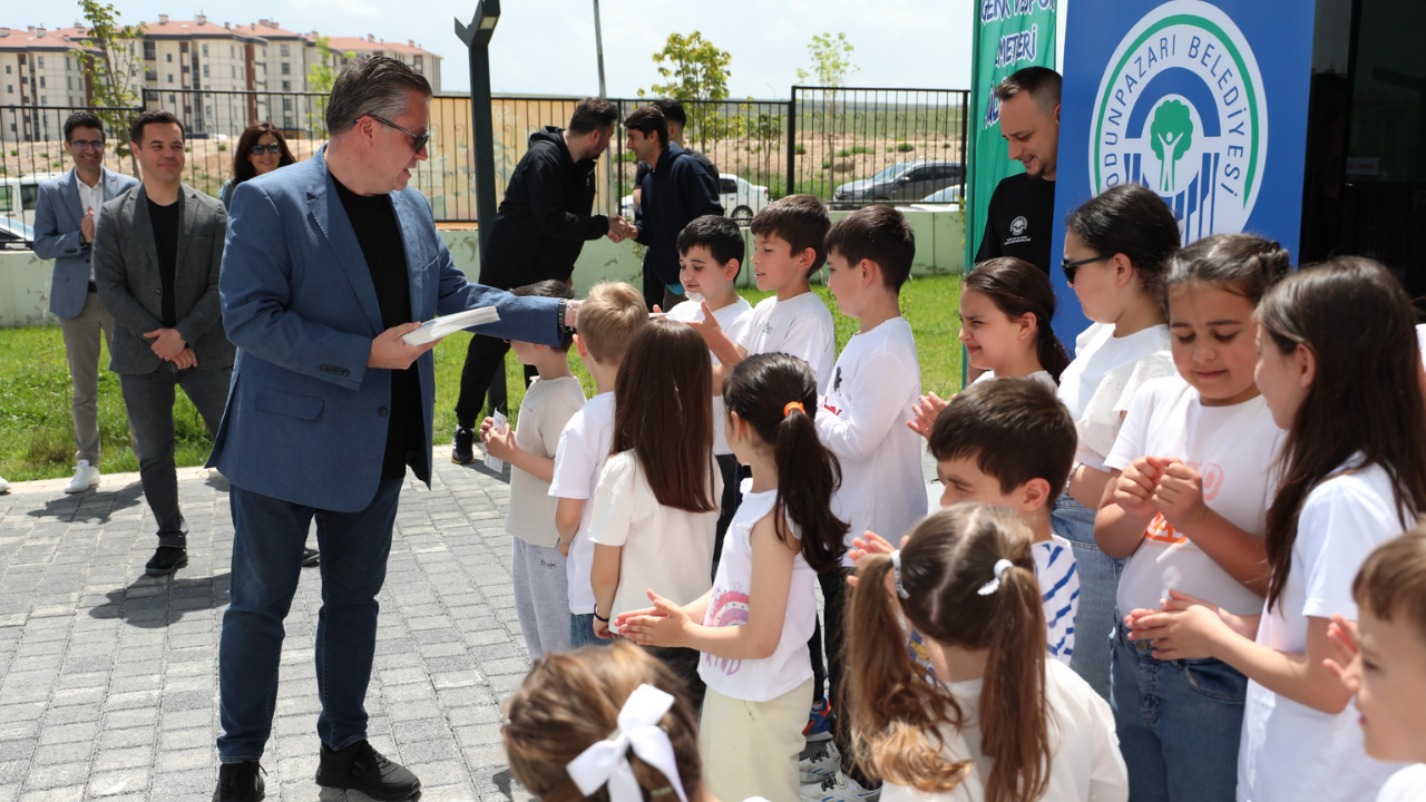Odunpazarı'nda Geleceğin Yüzücüleri Sertifikalandı (2)