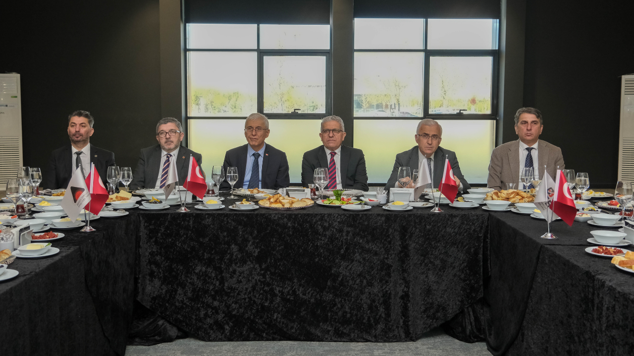 Üniversite Sanayi İş Birliği İçin Kritik Toplantı (2)