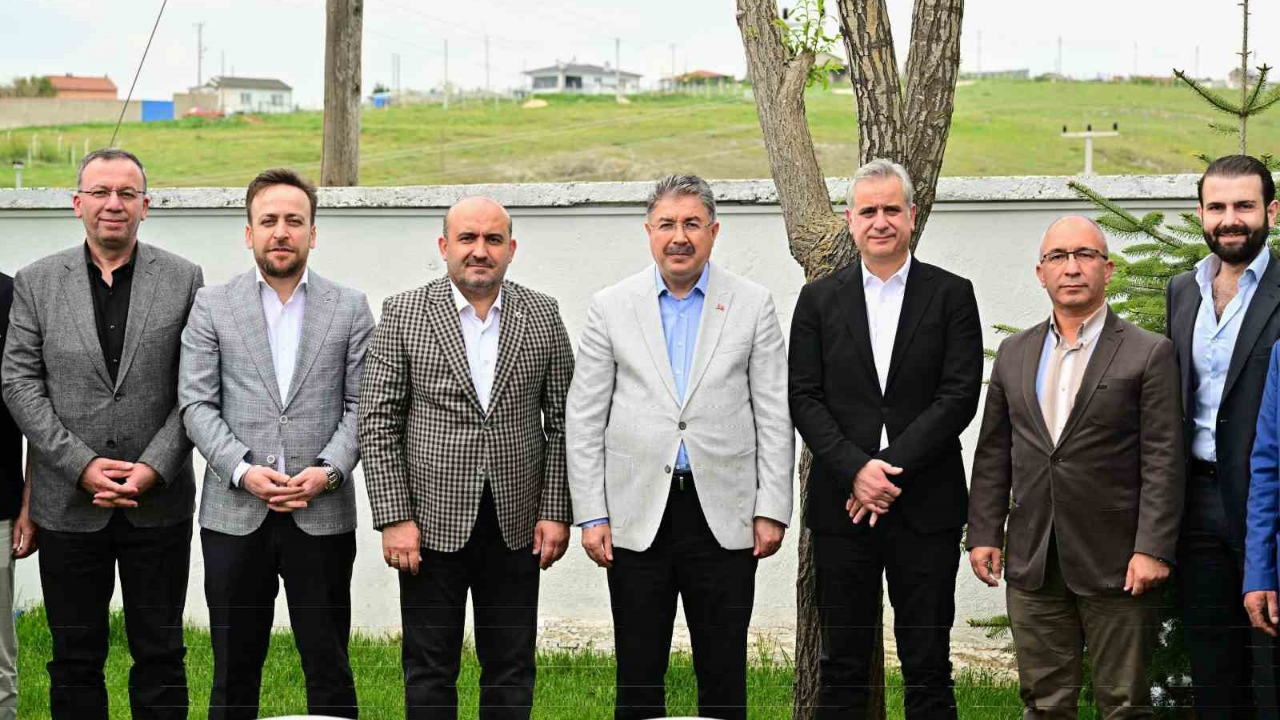 Vali Yılmaz Eğriöz’de Yağmur Duasına Katıldı (2)