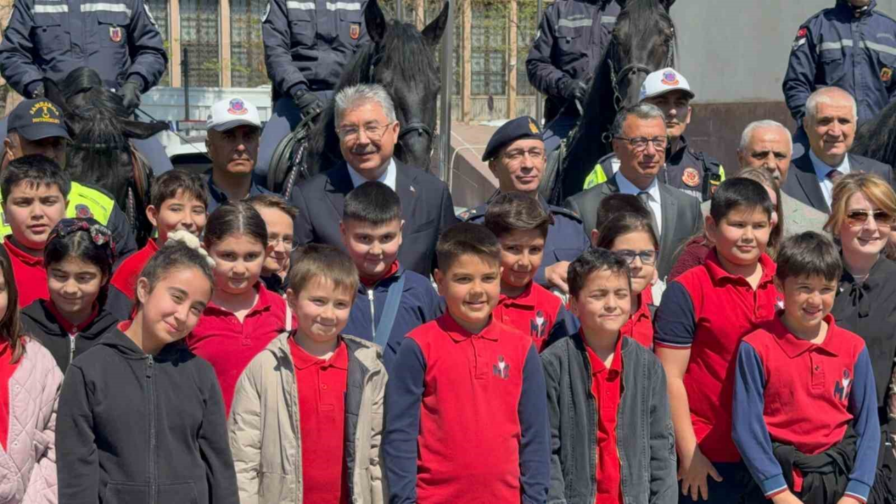 Vali Yılmaz’dan Trafik Güvenliğine Dikkat Çeken Deneyim (1)