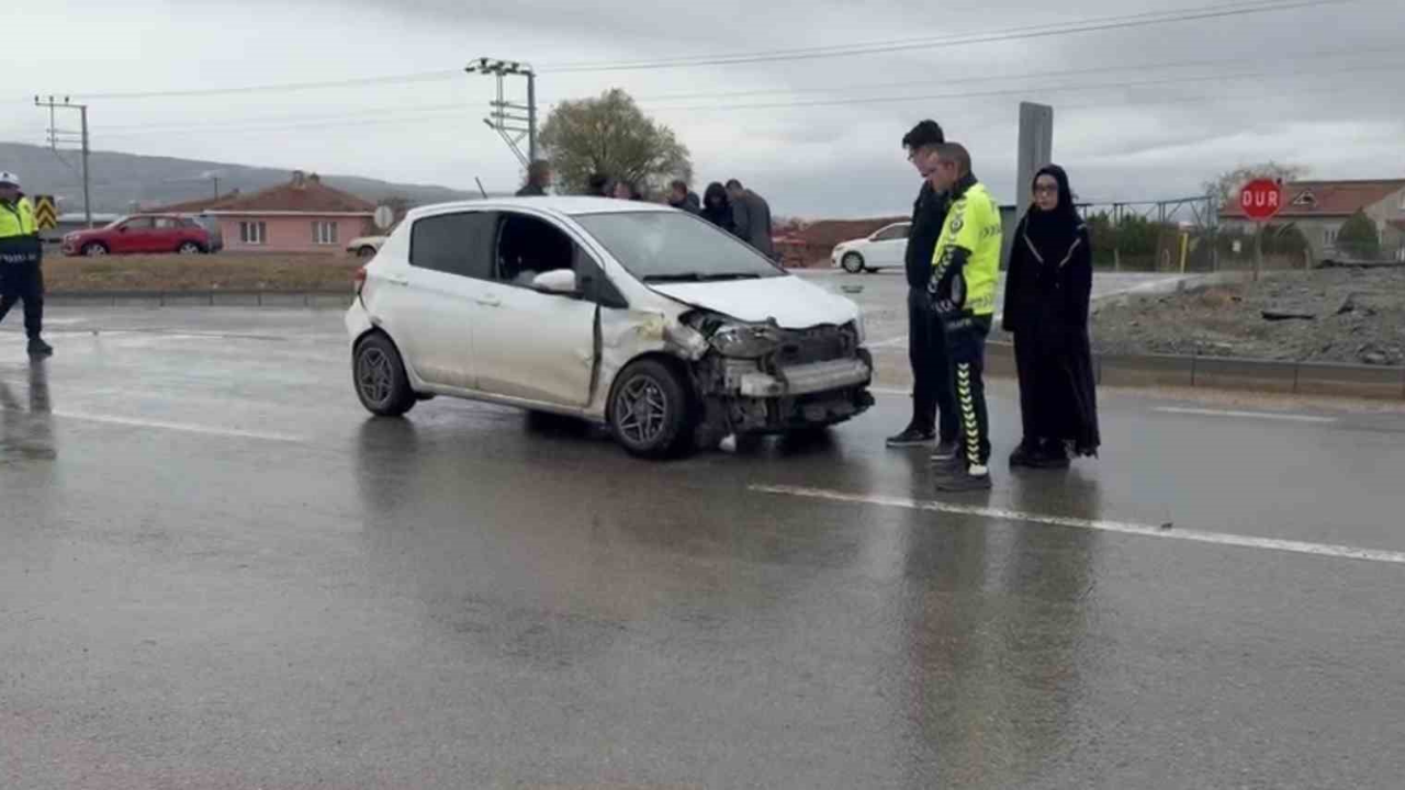 Yağışlı Hava Kazaya Neden Oldu 1 Çocuk Yaralandı (2)
