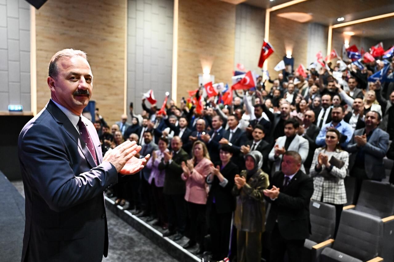Yavuz Ağıralioğlu “Gençler Umutsuz Ve Geçim Sıkıntısı Içinde” (1)