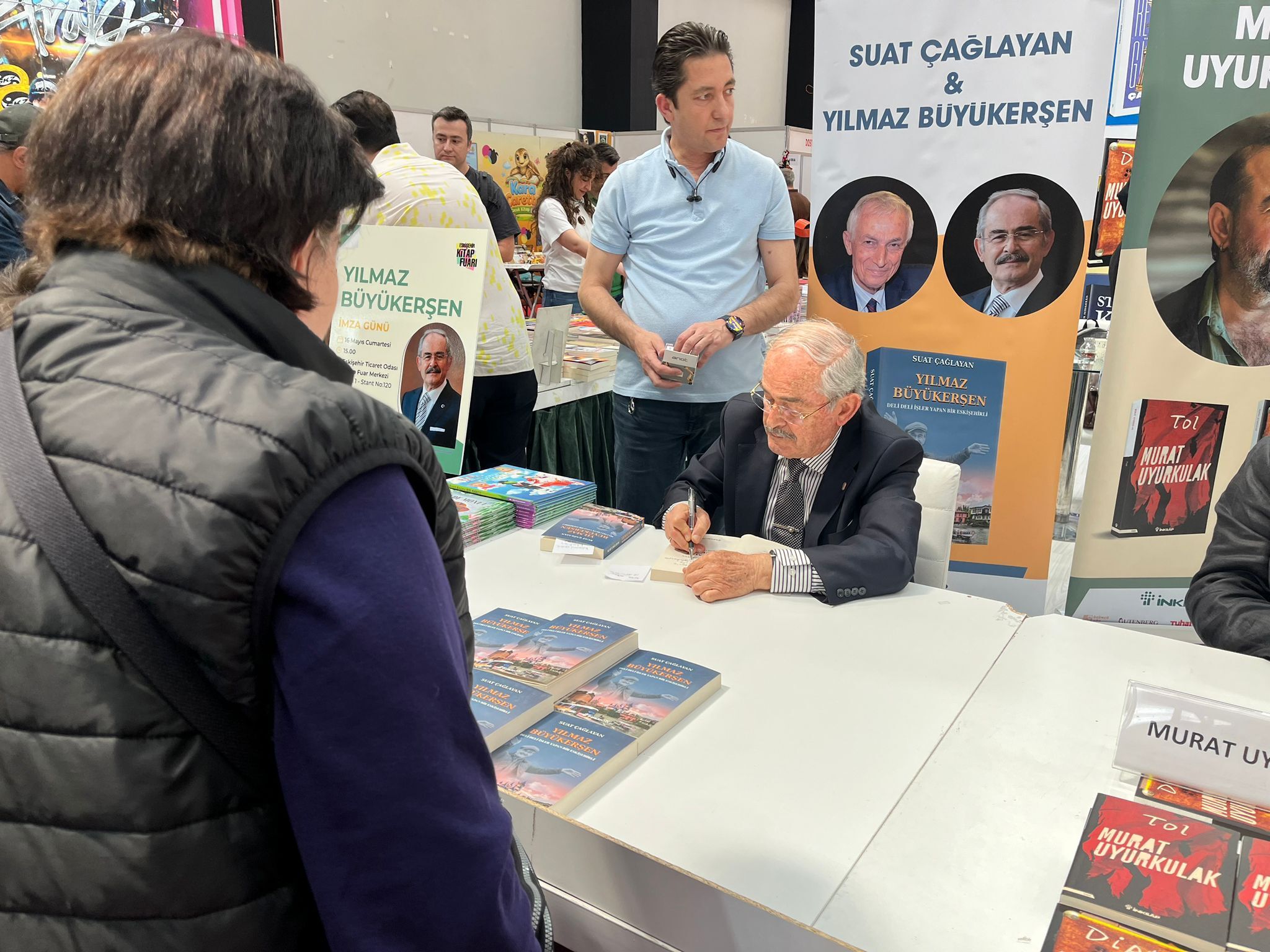 Yılmaz Büyükerşen Kitap Fuarında Okurlarla Buluştu (5)