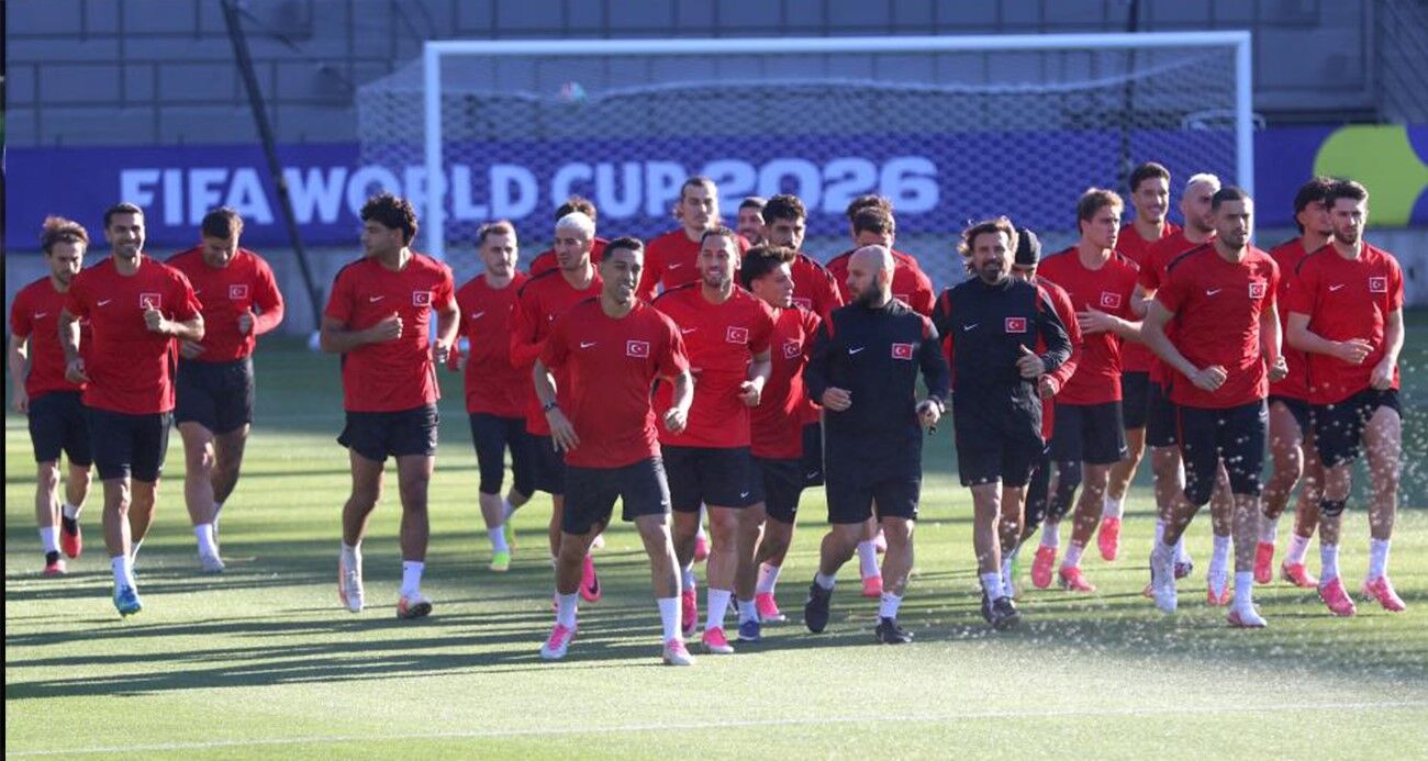 A Milli Futbol Takımı Paraguay Maçı Hazırlıklarını Sürdürüyor