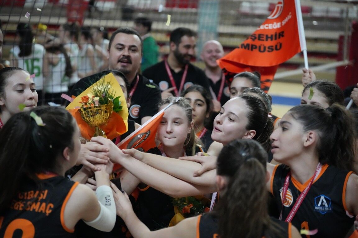 Anadolu Kolej Şampiyon Oldu