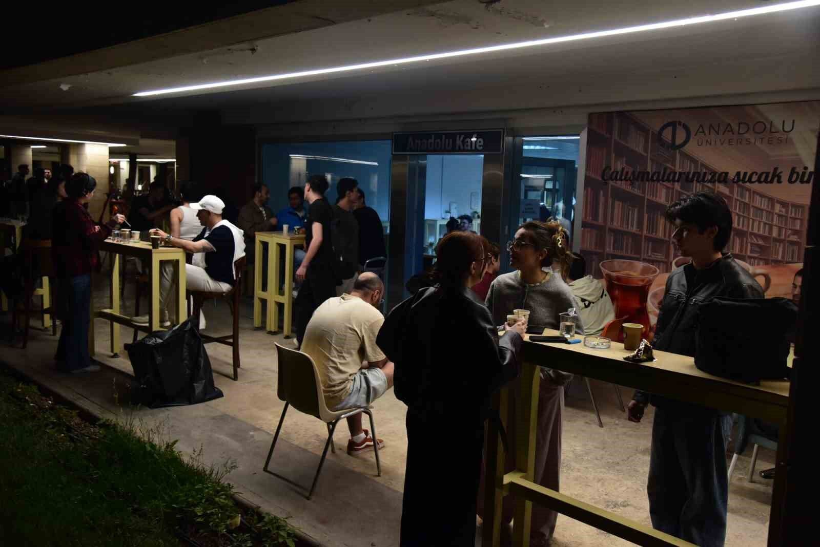 Anadolu’dan Final Haftasında Öğrencilere Sıcak Destek (1)