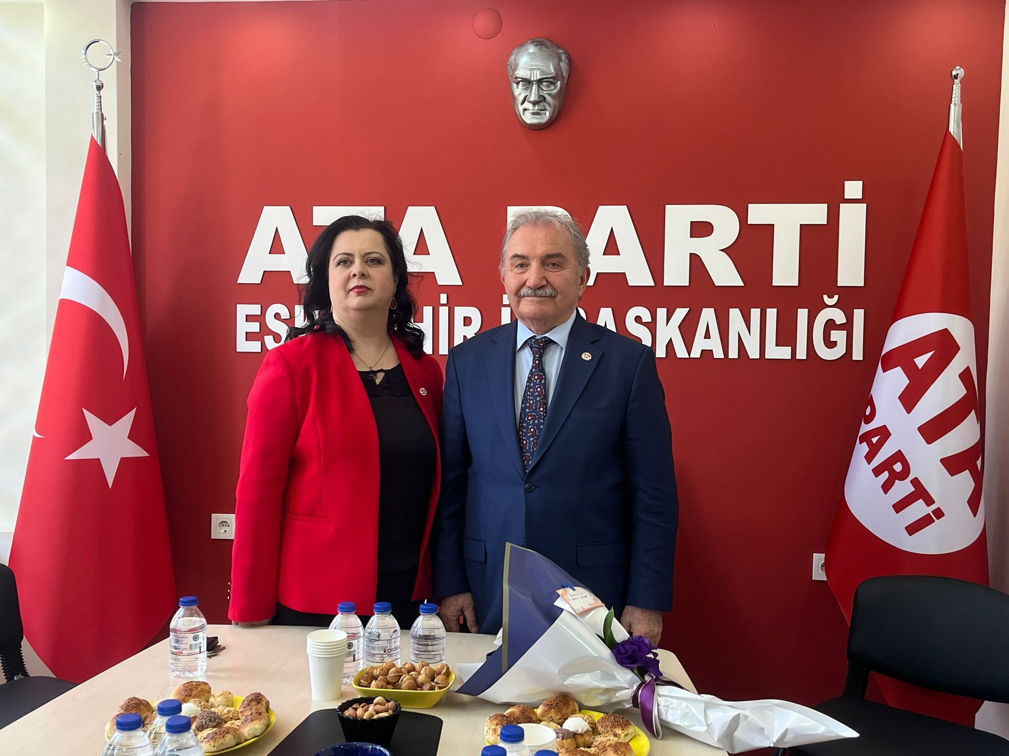 Ata Parti Eskişehir İl Binası Namık Kemal Zeybek’le Açıldı (5)
