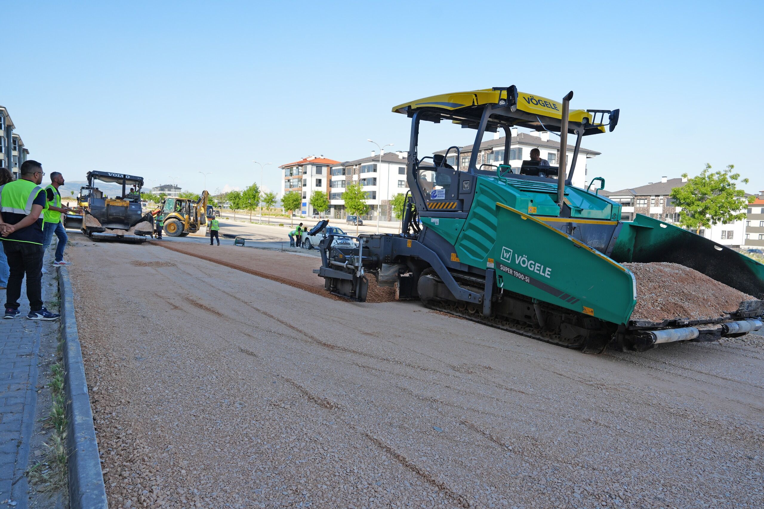Başkan Ünlüce Yol Çalışmalarını Sahada Takip Etti (2)