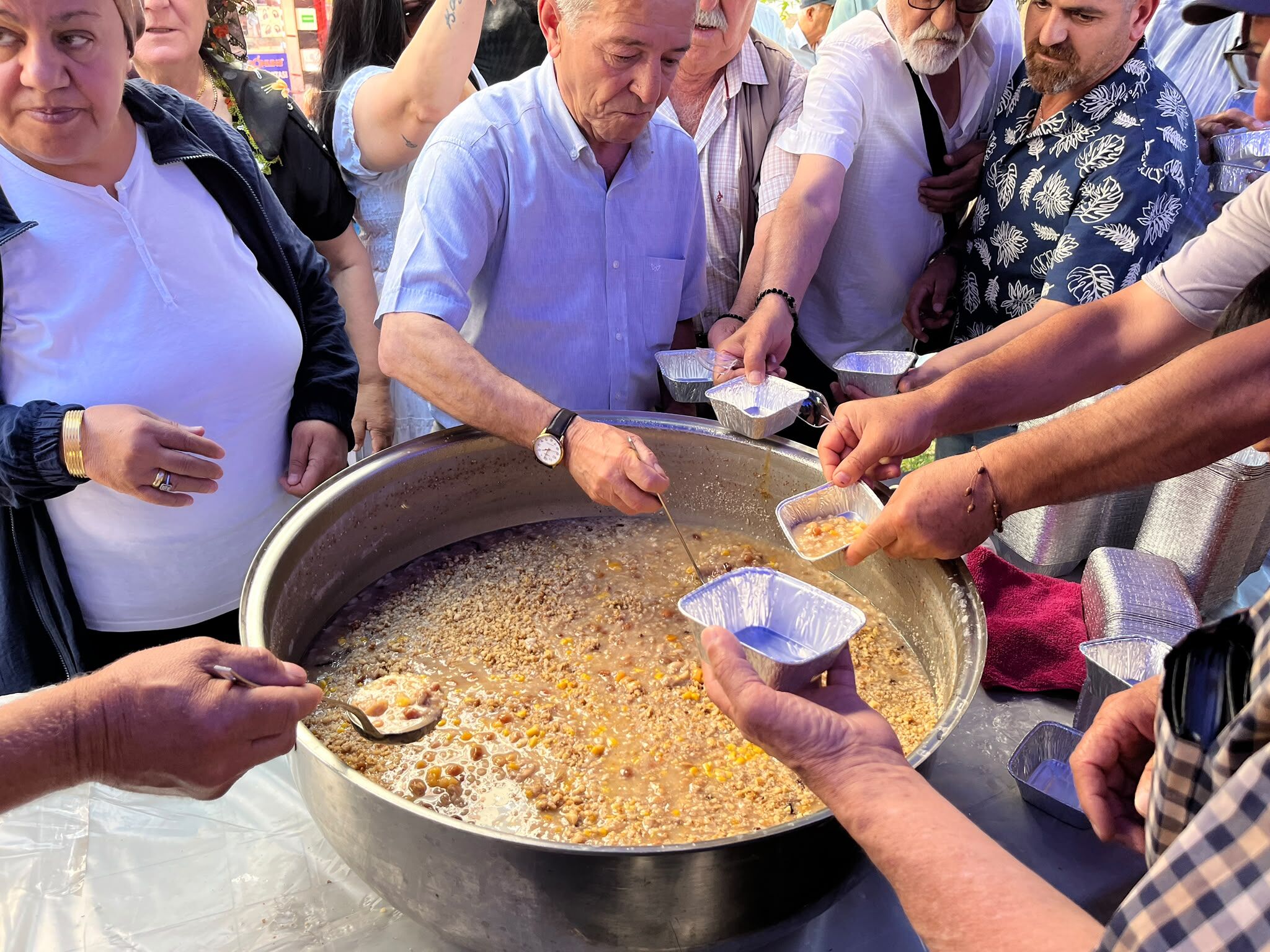 Bey Der'den Muharrem Ayında Aşure İkramı Gerçekleştirildi (6)