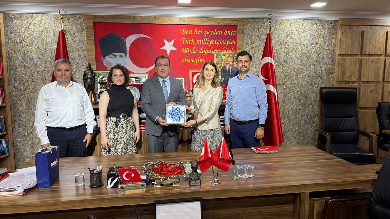 Dilara Tambova’dan Mhp İl Başkanı Sezer’e Ziyaret (1)