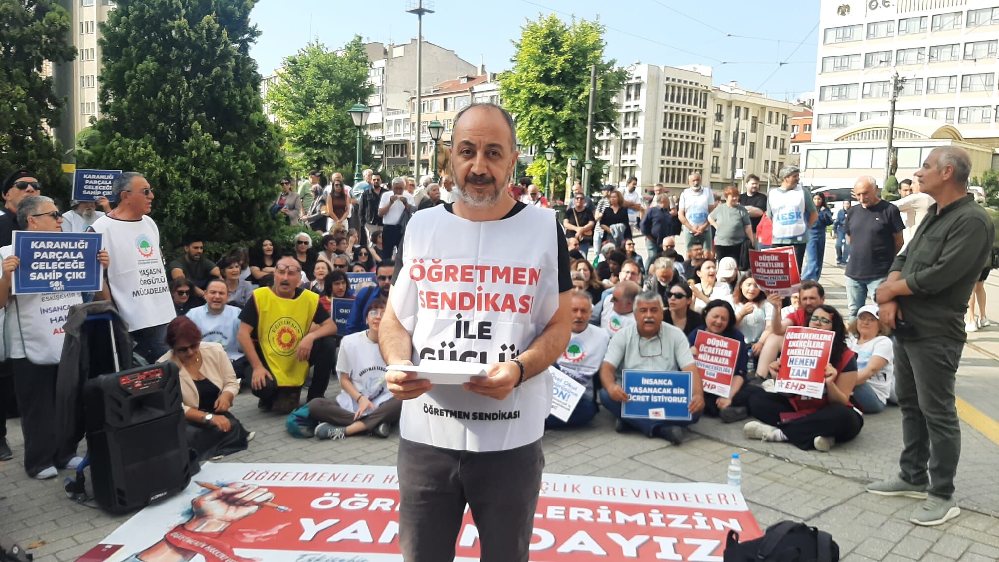 Eğitim Emekçilerinden Gözaltılara Tepki “Ters Kelepçeyle Hak Arama Susturulamaz” (1)