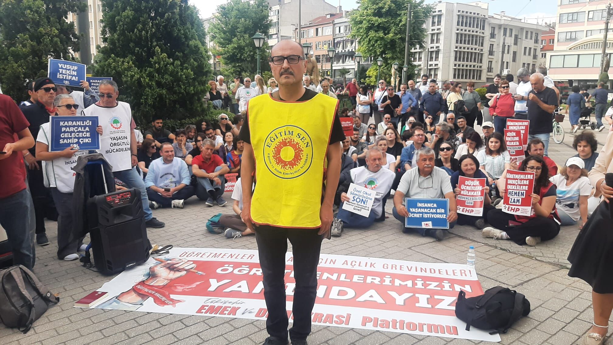 Eğitim Emekçilerinden Gözaltılara Tepki “Ters Kelepçeyle Hak Arama Susturulamaz” (3)