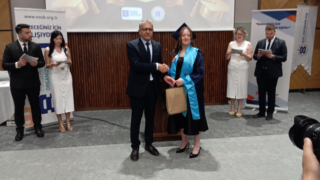 Eosb Teknik Kolej'de Mezuniyet Coşkusu Yaşandı (4)