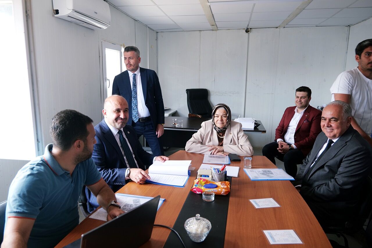 Eskişehir Ak Parti Heyeti Toki̇ Şantiyesini Ziyaret Etti (3)