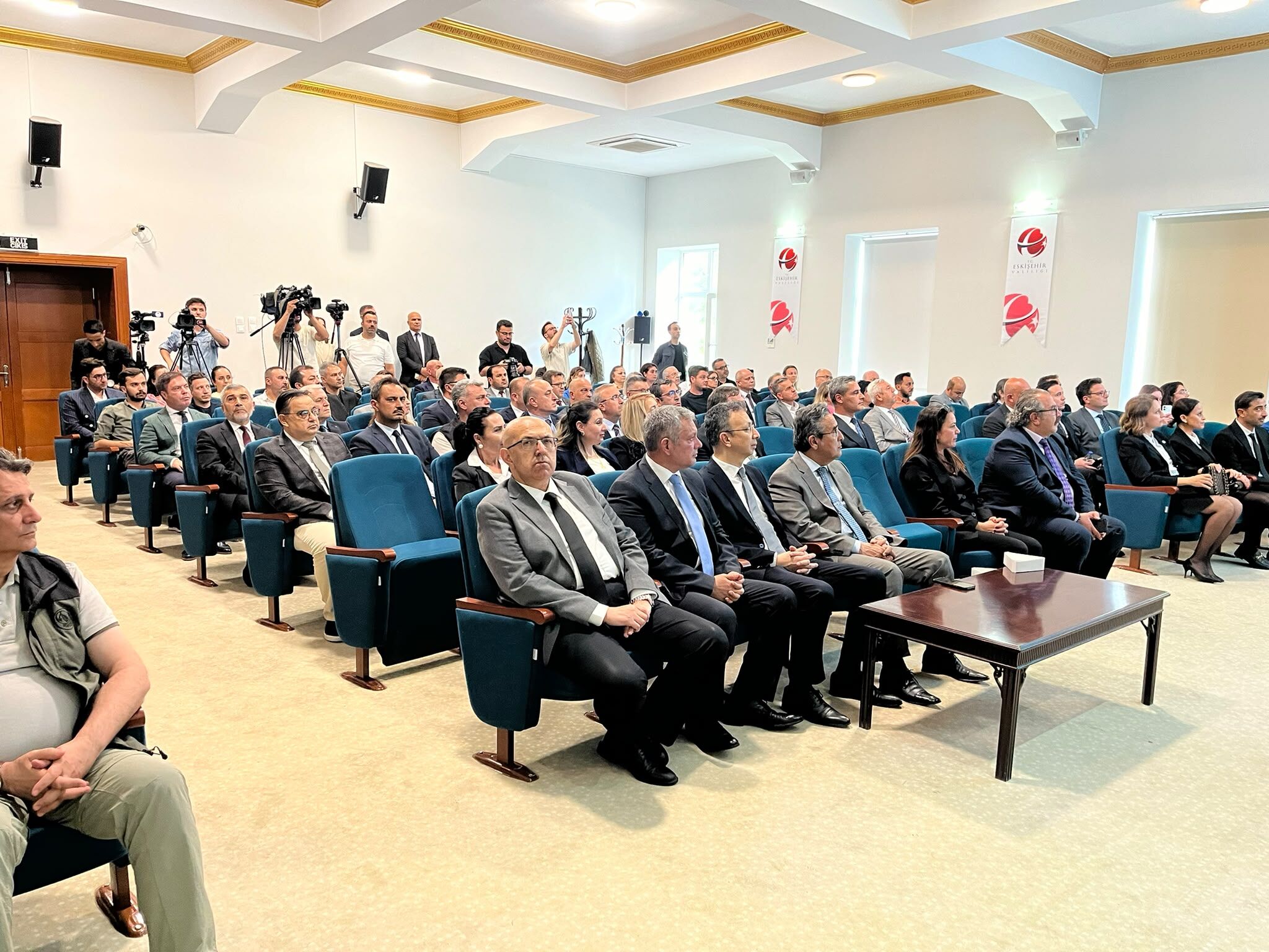 Eskişehir Valisi Yılmaz’a Yılın Mülki İdare Amiri Ödülü Verildi (4)