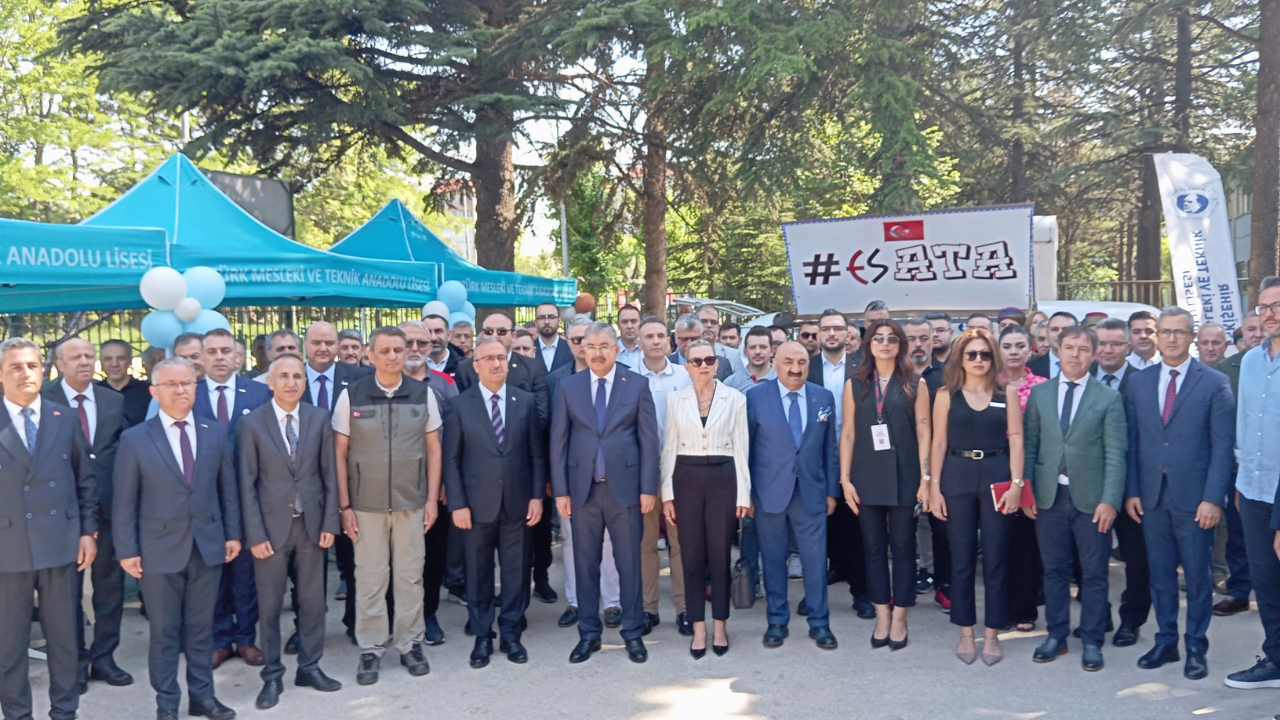 Eskişehir’de 3. Otomotiv Fuarı Açıldı (4)