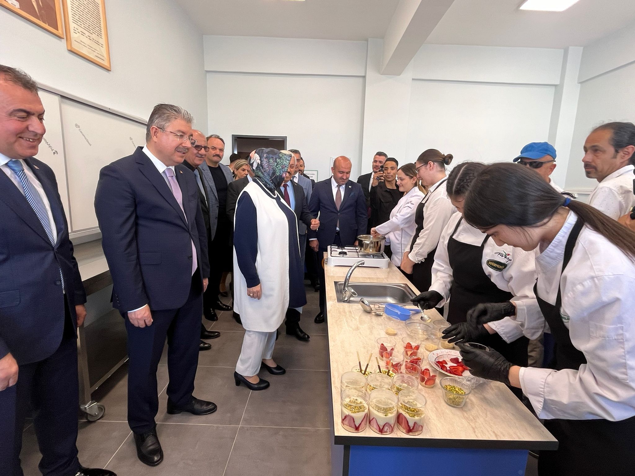 Eskişehir'de Baksan Mesleki Eğitim Merkezi Törenle Açıldı (3)