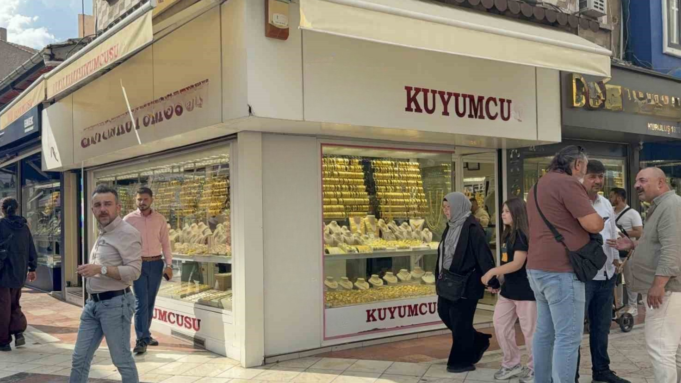 Eskişehir’de Milyonluk Dolandırıcılık Girişimi Son Anda Engellendi (2)