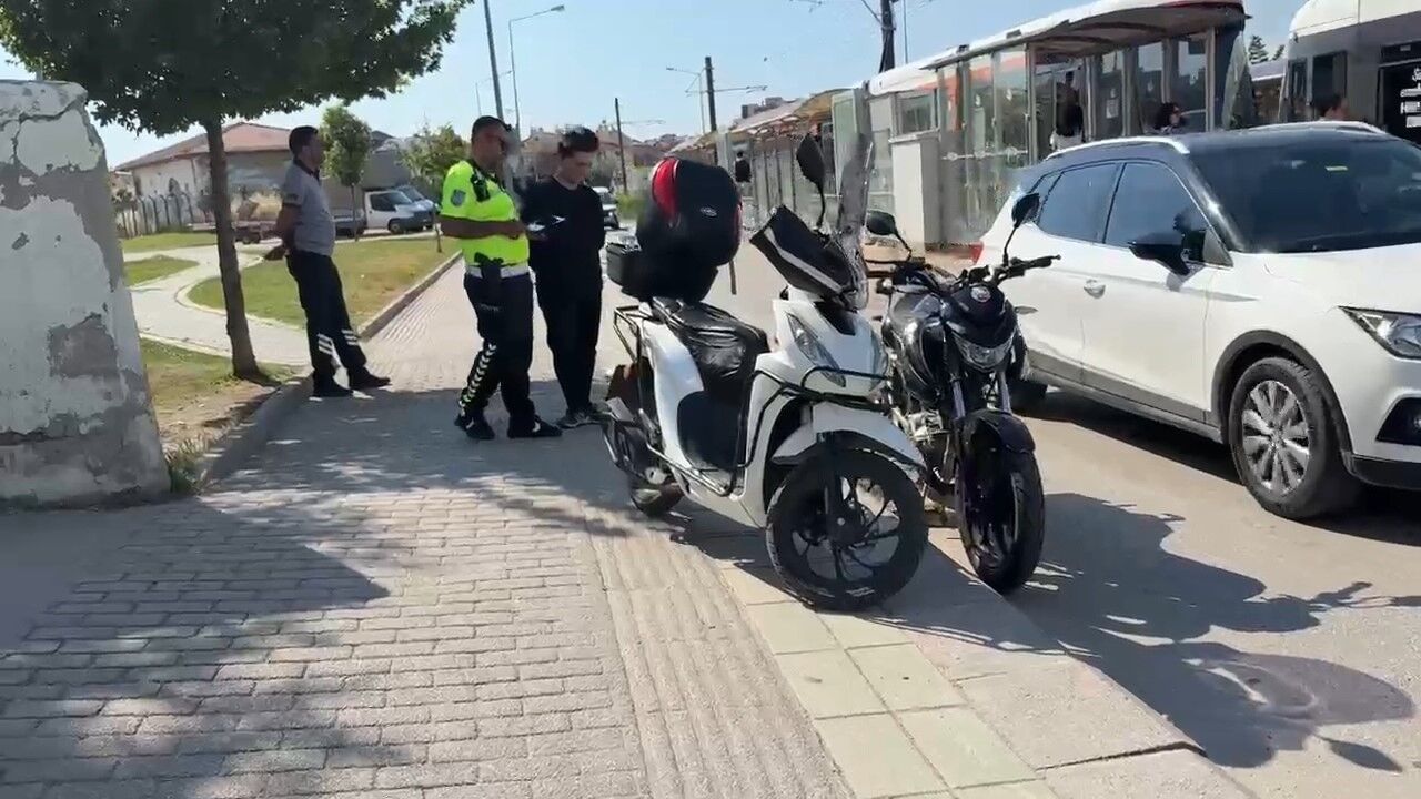 Eskişehir'de Yaya Geçidi Kazası Paniğe Neden Oldu (1)