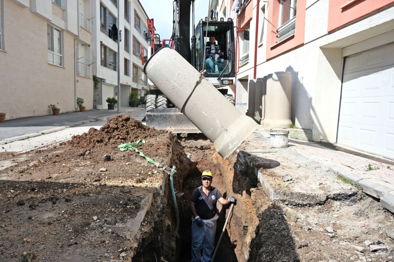 Eskişehir'in O Mahallesinde Yağmur Suyu Hattı Yenilendi (4)