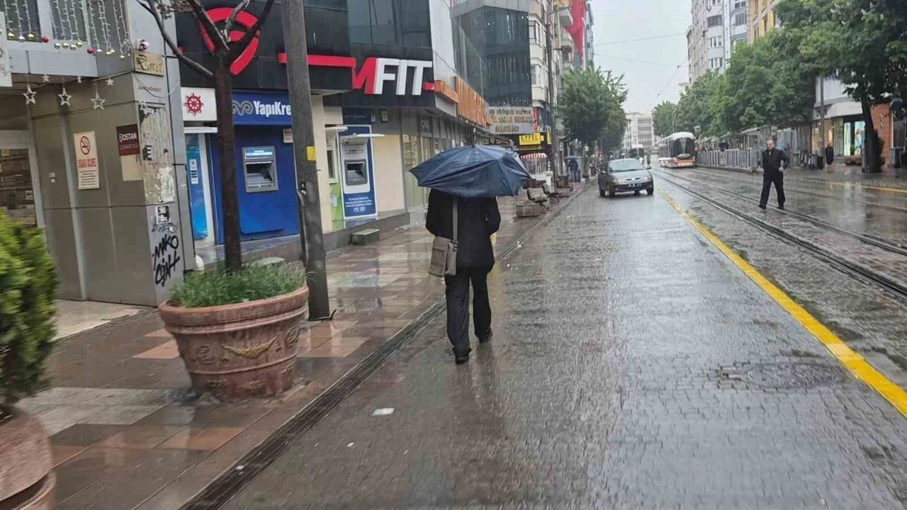 Eskişehirliler Dikkat! Sağanak Yağış Geliyor (3)
