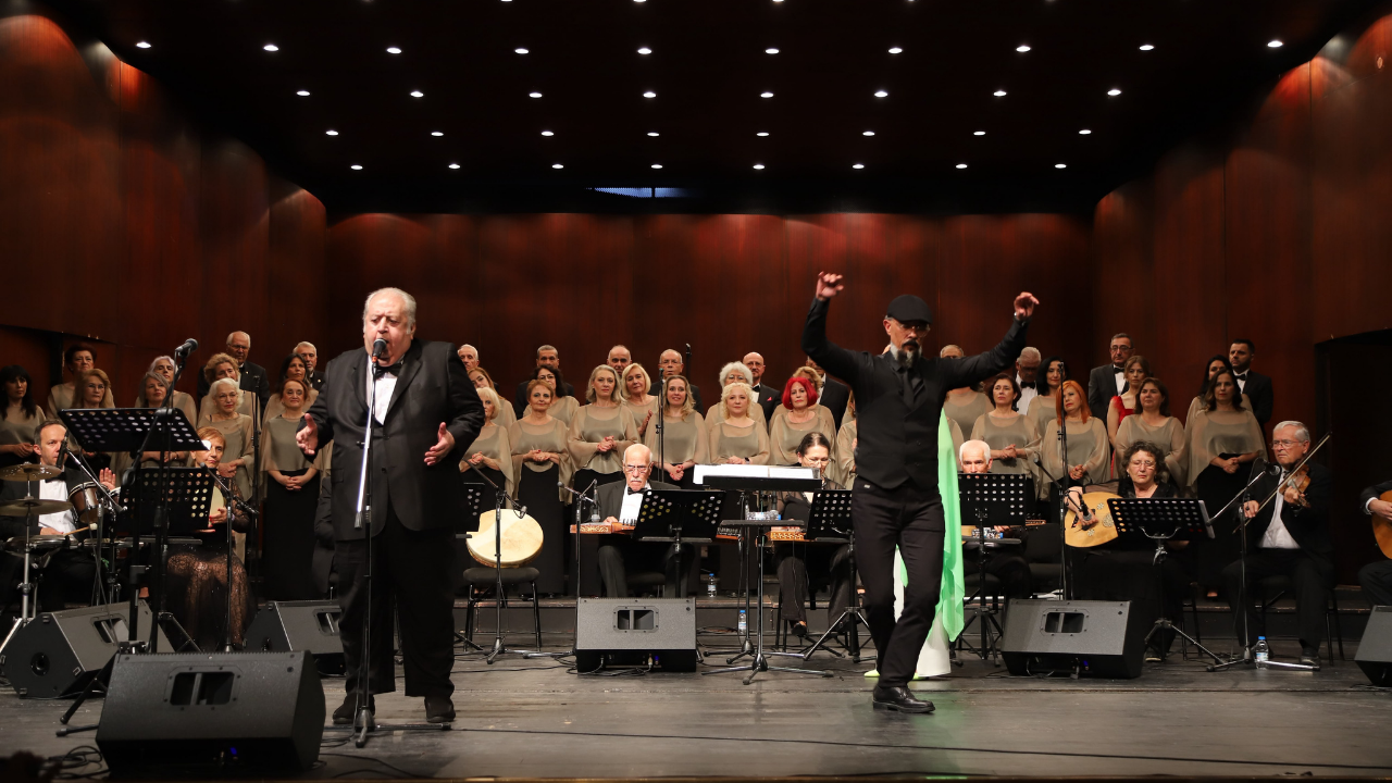 Esmek Korosu Konserle Sezonu Tamamladıi (1)