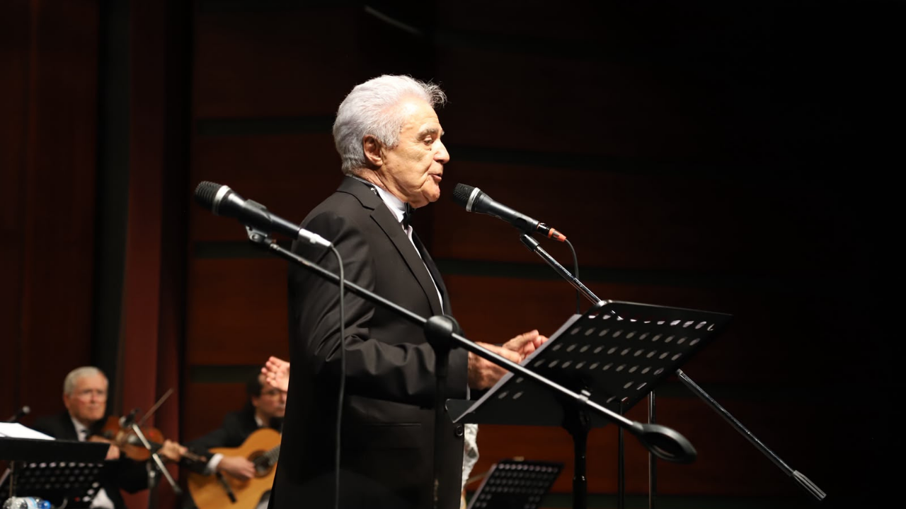 Esmek Korosu Konserle Sezonu Tamamladıi (2)