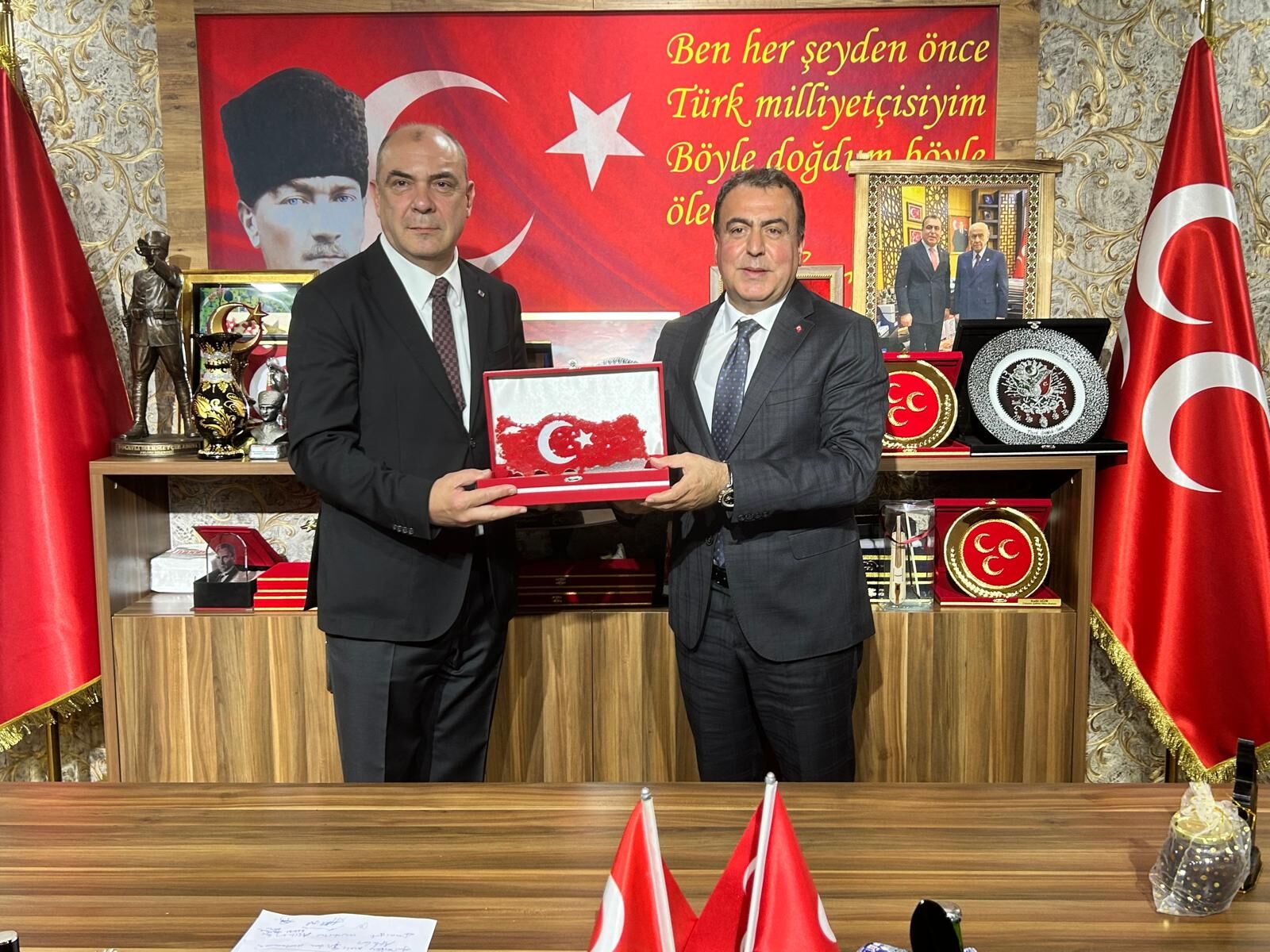 Eso Yönetiminden Mhp İl Başkanı Sezer’e Ziyaret (2)