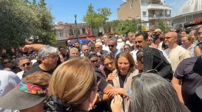 Genç Oyuncu Ece İrtem Son Yolculuğuna Uğurlandı (3)