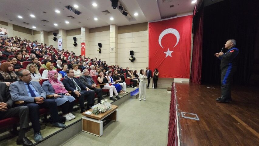Gezeravcı Açıkladı Türkiye Ay’a İniş İçin Hazırlanıyor (3)