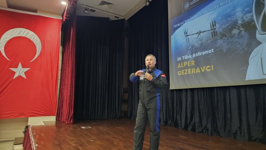 Gezeravcı Açıkladı Türkiye Ay’a İniş İçin Hazırlanıyor (4)