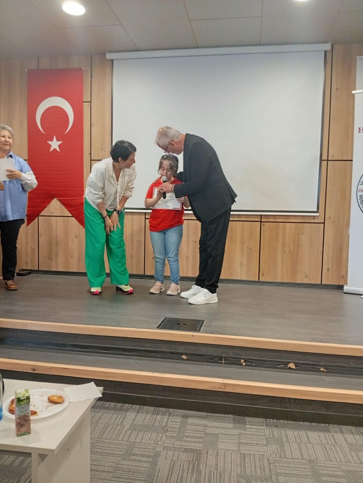 Hentbolcuların Başarısı Sertifikalarla Taçlandı (1)